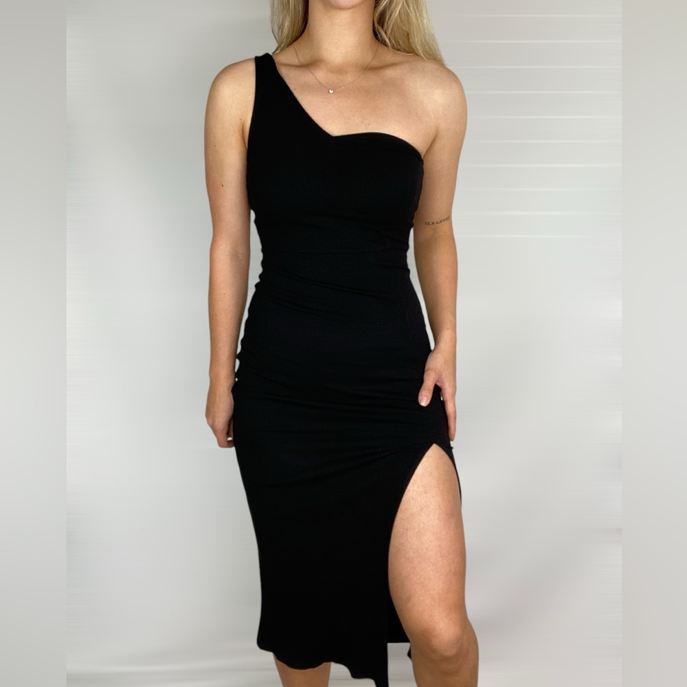 LULUS Chic Show Ribbed One Shoulder MIDI Dress Stretchy Casual Gojng Out Party